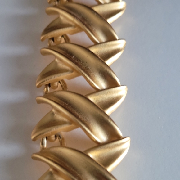 Vintage Anne Klein Gold-Tone Necklace - Picture 16 of 16